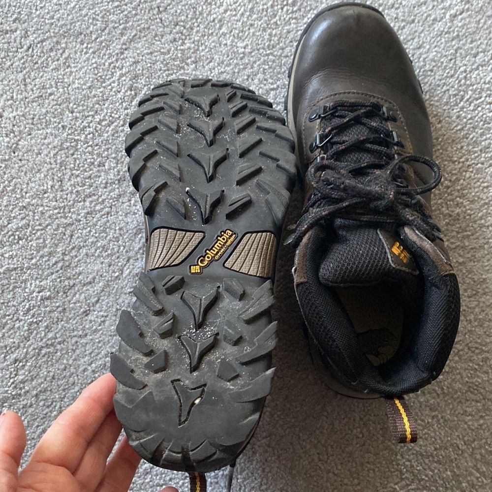Columbia hiking boots made in Vietnam USA size 7 1/2 brown - Picture 3 of 8